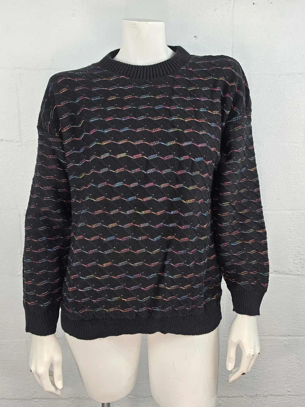 Arielle Vintage 80's Women's Black Crewneck Sweater with Multicolor Wave Stitch